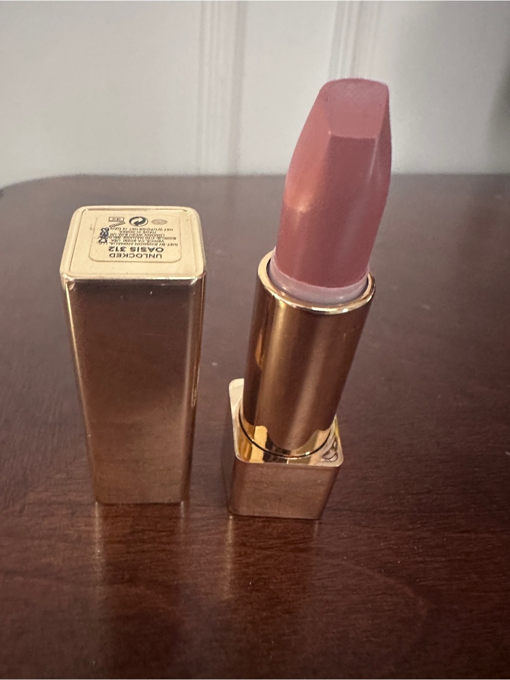 Hourglass lipstick -oasis - Picture 2 of 2